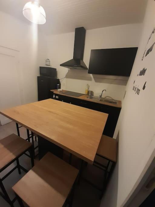 Maison "Chez Barbara" 6-8Personnes Lalizolle Exteriör bild